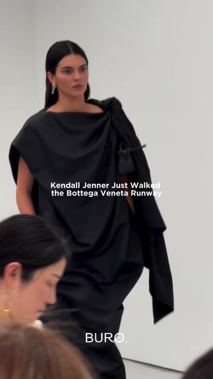 Kendall Jenner just walked the Bottega Veneta runway during @milanfashionweek…