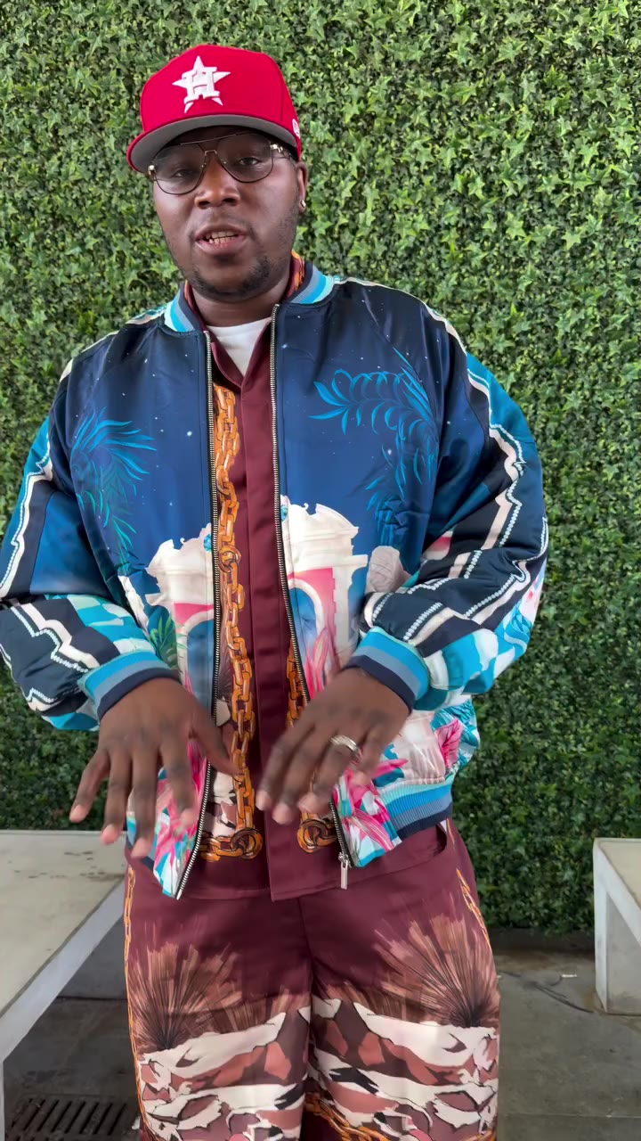 RUN, DON’T WALK. ⏱️ The viral silk bomber jacket worn by rap royalty is in its…
