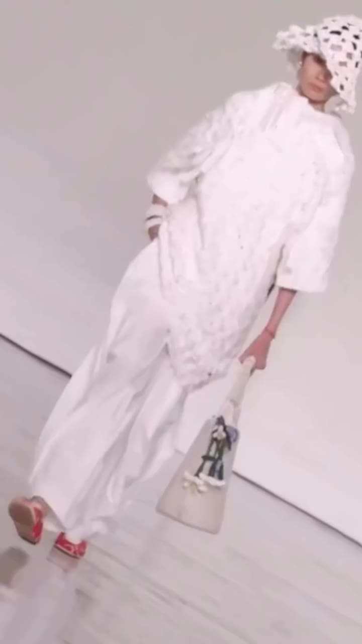 @newbottega SS27 ⚪️ @haojie.qi @amelieloe.b (London / WW Exclusive)…