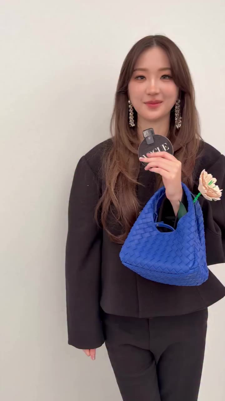 #VogueFashionWeek เผยความประทับใจของ ‘ต้าเหนิง-กัญญาวีร์‘ @thanaerngnin…