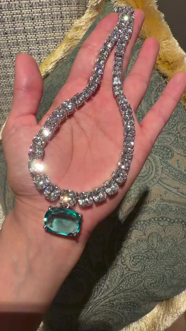 Wedding guest dressing gets much easier when the jewellery does all the work…