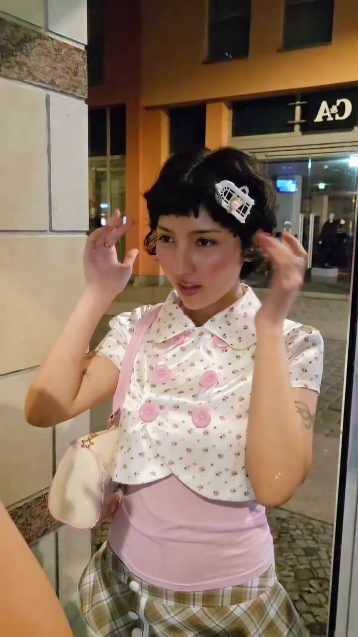 bloated as hell, but my outfit's so cute and that burger was yummy <333…