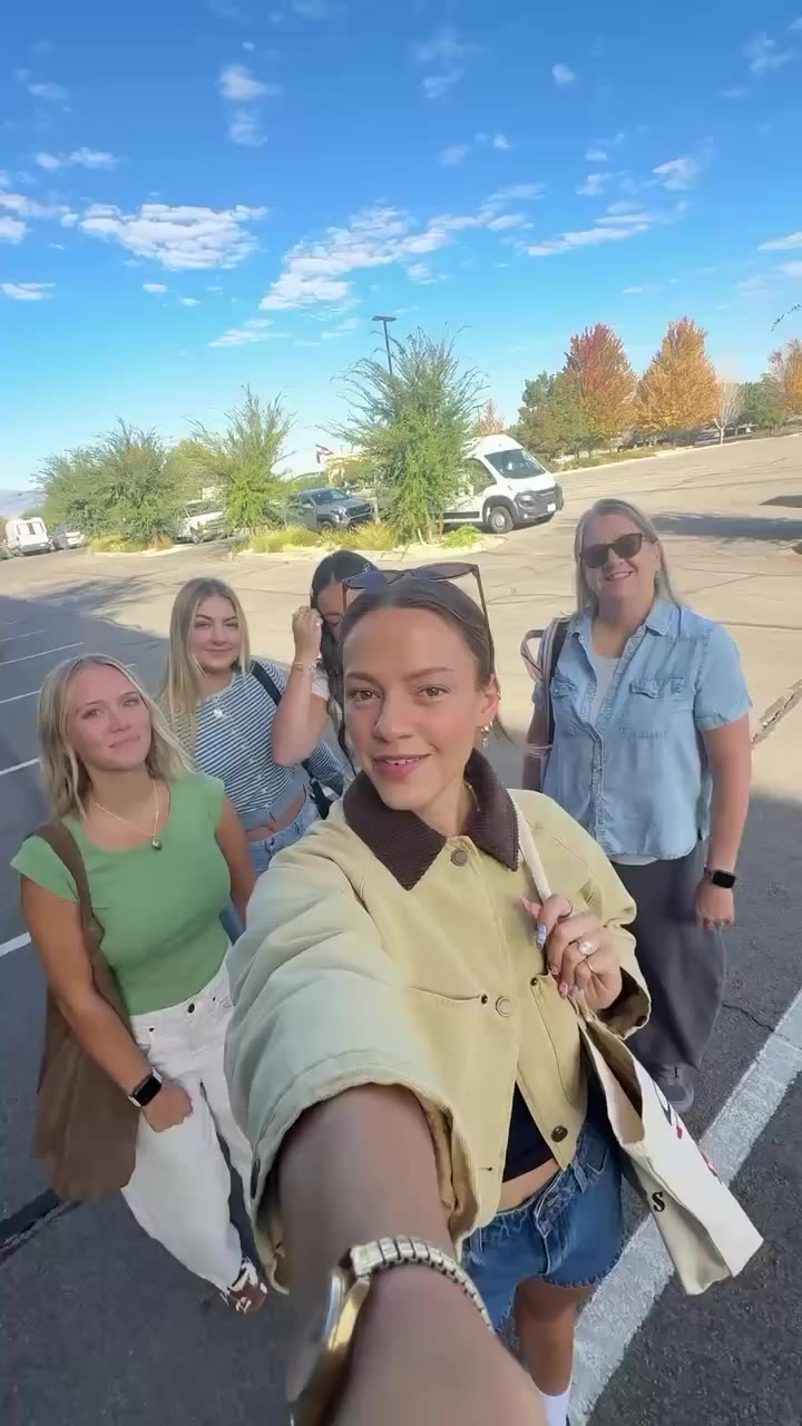 Always a good time at Gem Faire 🤭🤭 let us know what kind of hauls you’re…