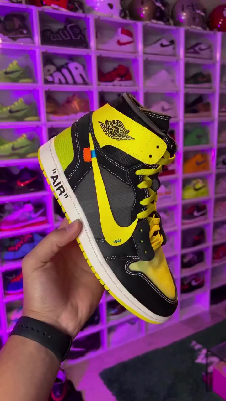 FIRST LOOK: Off-White x Air Jordan 1 High OG “Black/Lightning” Sample ♠️⚡️ 🔥…