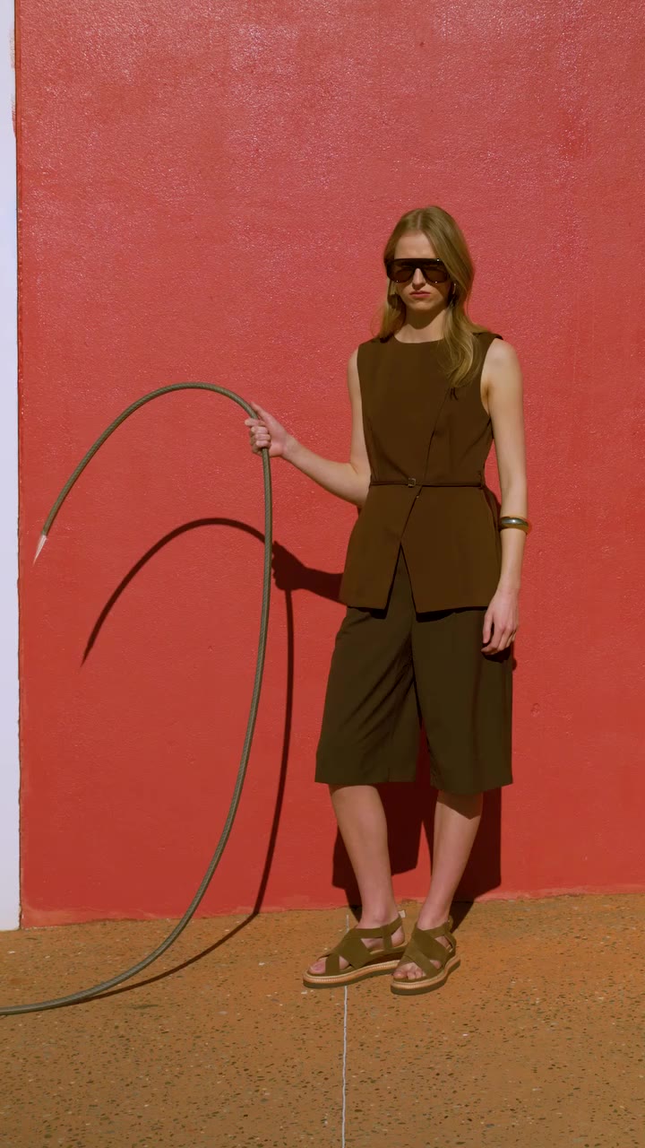 Summer staples ☀️ ⁠ Shop Elka now.