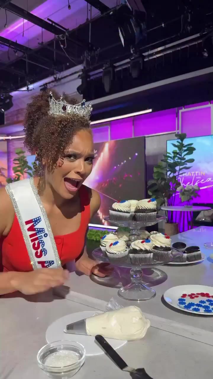 The sweetest treat from the one and only Miss America 🧁🤩 #missamerica…