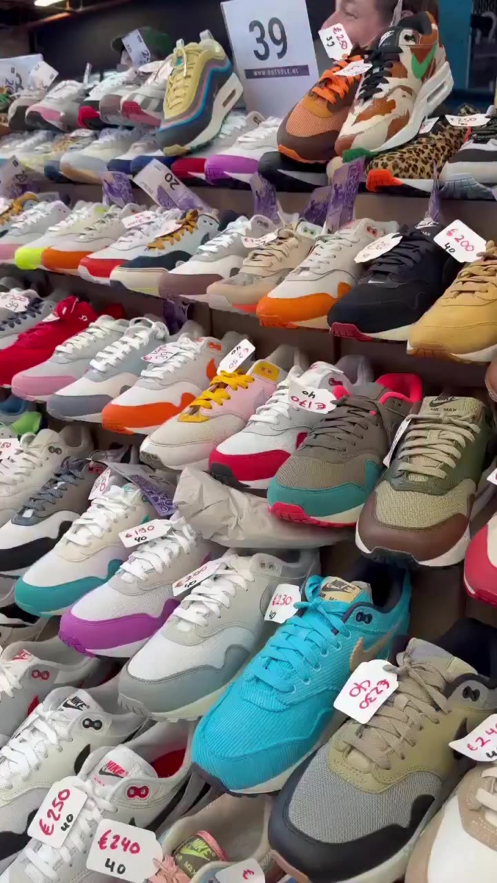 What a first day at Sneakerness! So good to see you all again, share our…