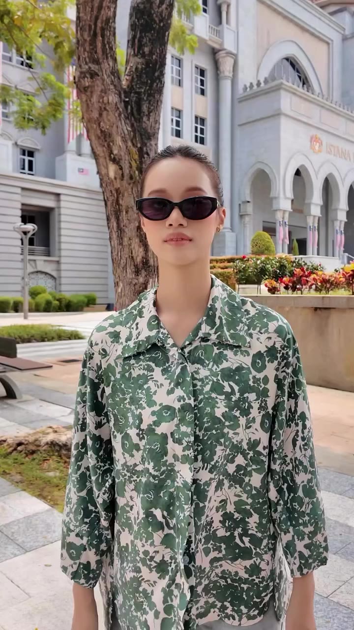 Girls, this one macam wajib ada dalam wardrobe tau. Tak boleh decide nak pilih…