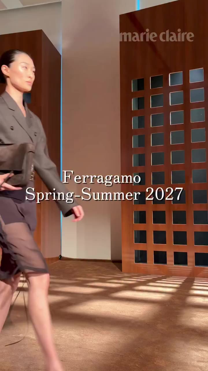 フェラガモ 2027年春夏コレクションが発表された。 マクシミリアン・デイヴィスが今季着目したのは、1940年代のワードローブに映し出された「解放」の物語。女…