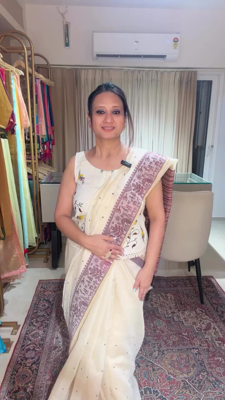 जश्न-ए-आइना Grab your pieces before they’re gone! ❤️ Wonderful collection at…