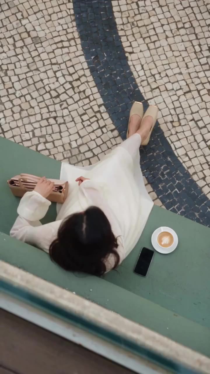 Storing your essentials for a cozy coffee hangout. End of season sale is now…
