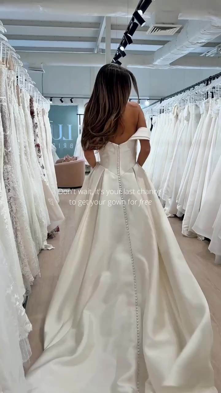 PSA there’s one week left to enter our gown giveaway! Head to our pinned post…