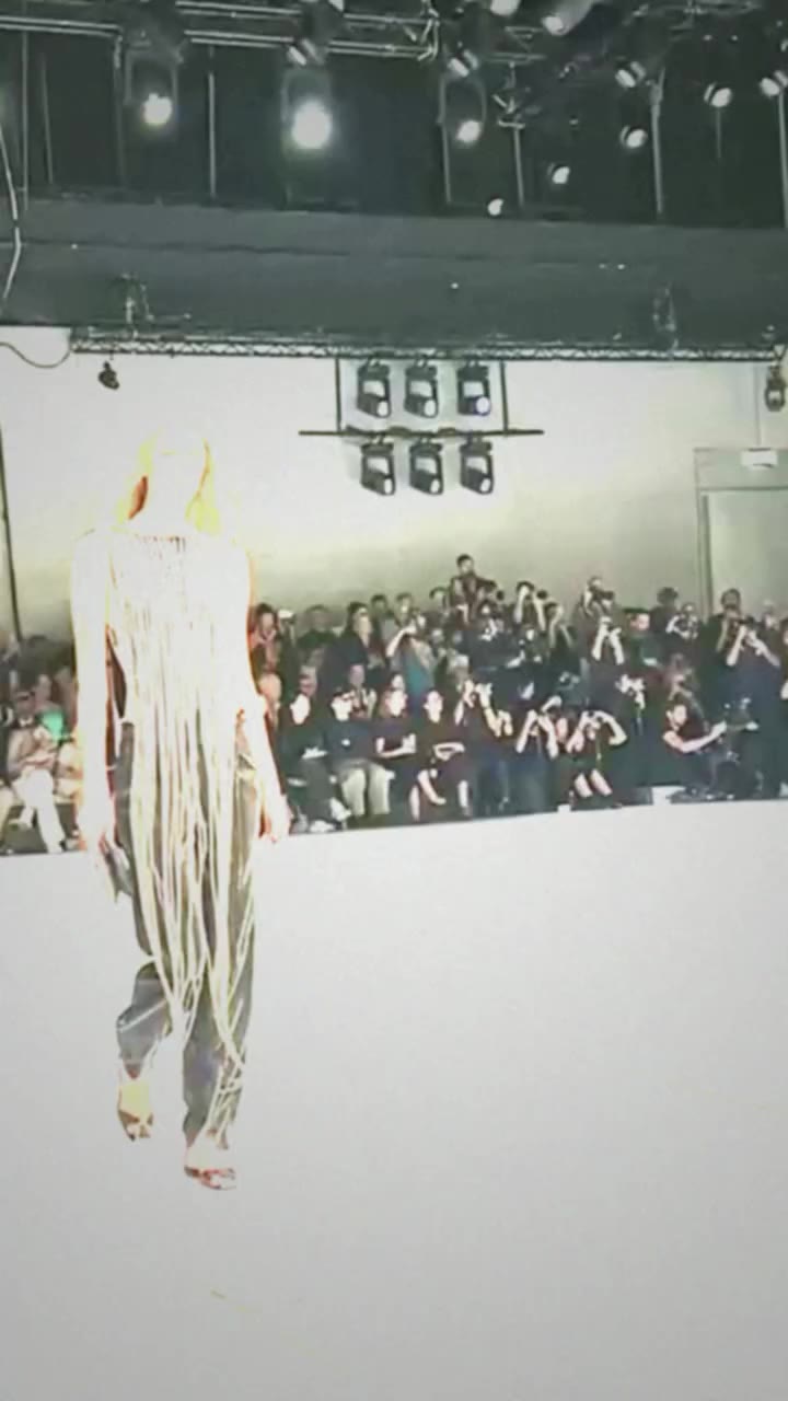 @giorgioarmani Giorgio Armani SS27 Courtesy @elenamantaut @laviniafarnese…
