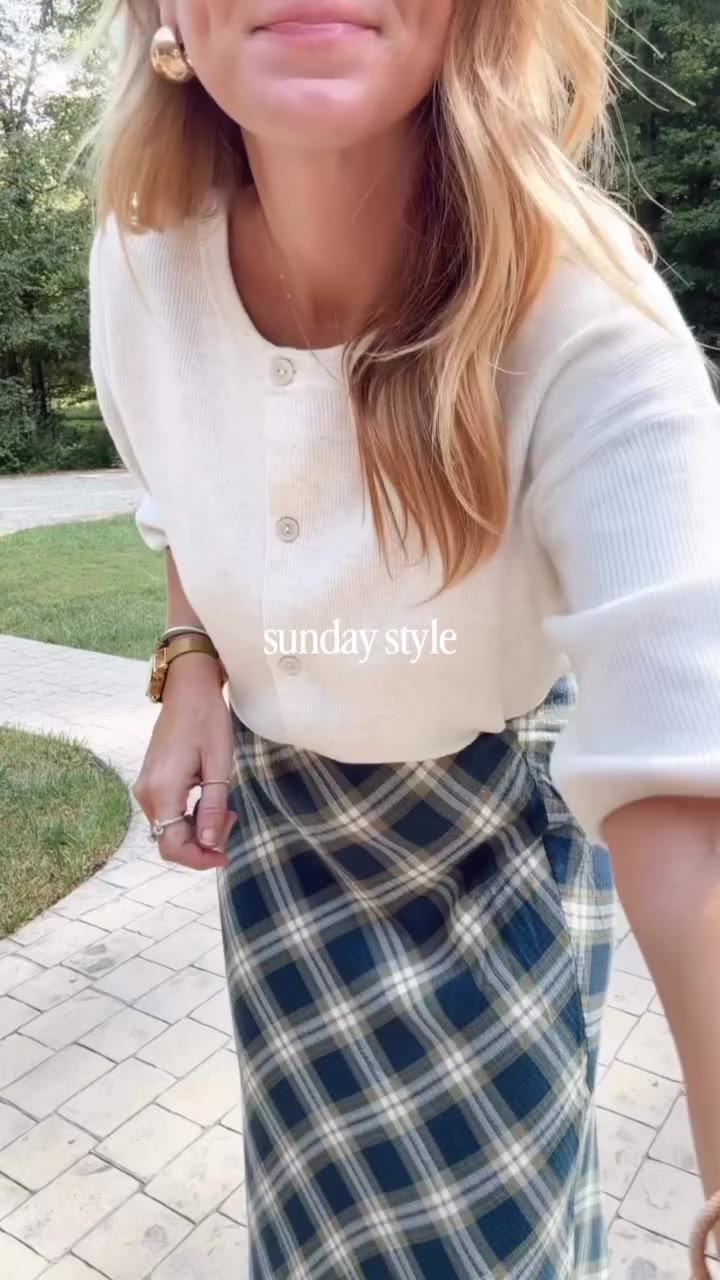 Sunday fall style is my favorite 🤎 Comment SHOP for a DM with shopping info…